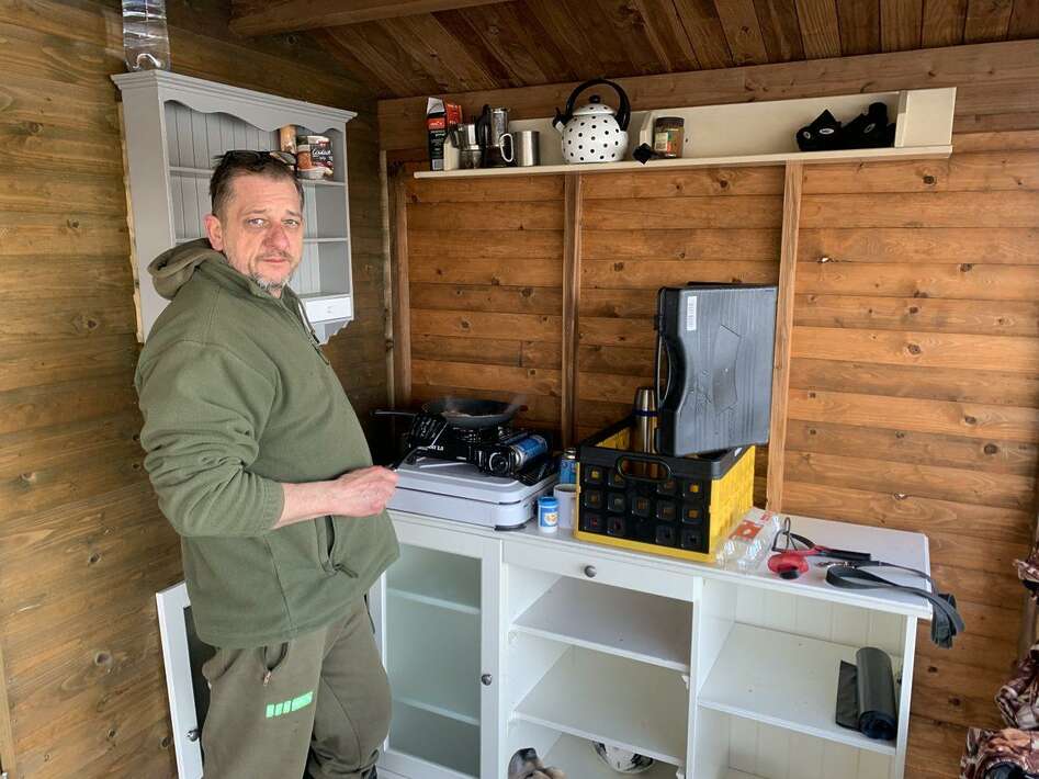 Cooking during the fishing session at Little Carpvalley