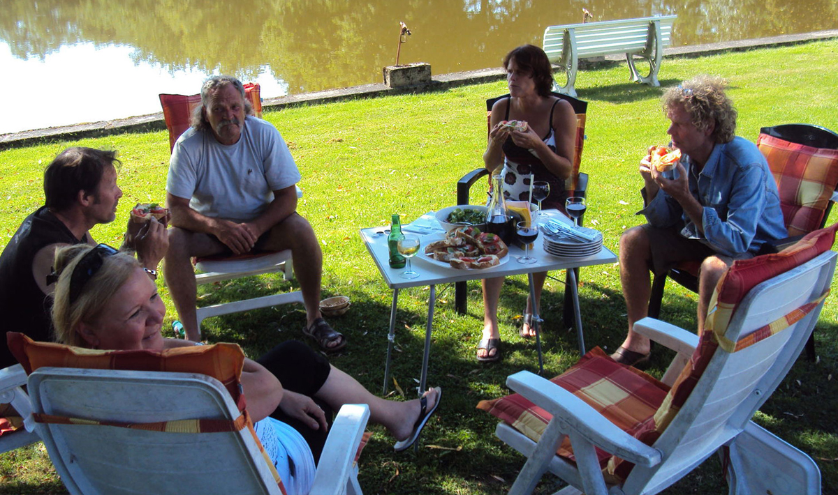 Camperplaats Etang Morlou Visvakantie Frankrijk Etang Accommodatie 5