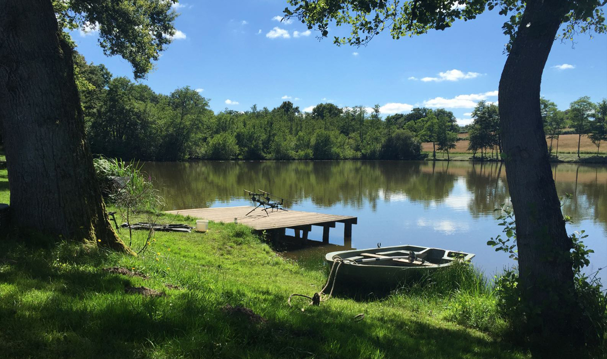 Sfeer Etang Morlou Visvakantie Frankrijk Morlou Frankrijk Accommodatie