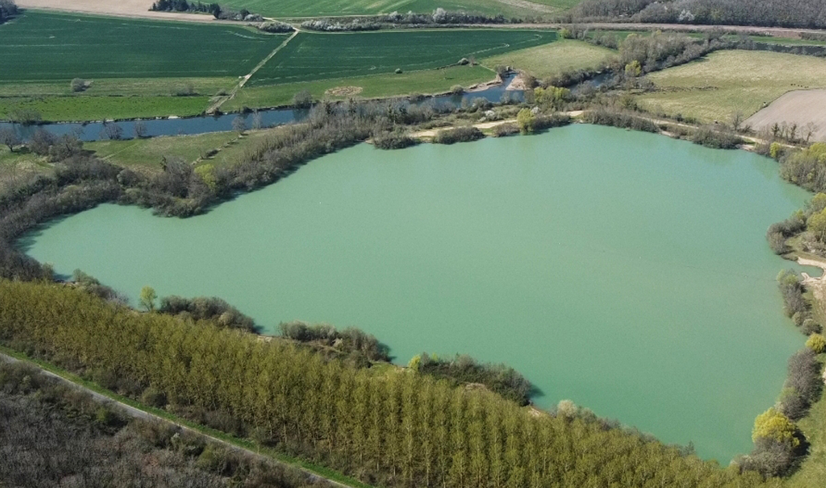 Luchtfoto Lac De Lepinet Betaalwater Luchtfoto Lac Betaalwater