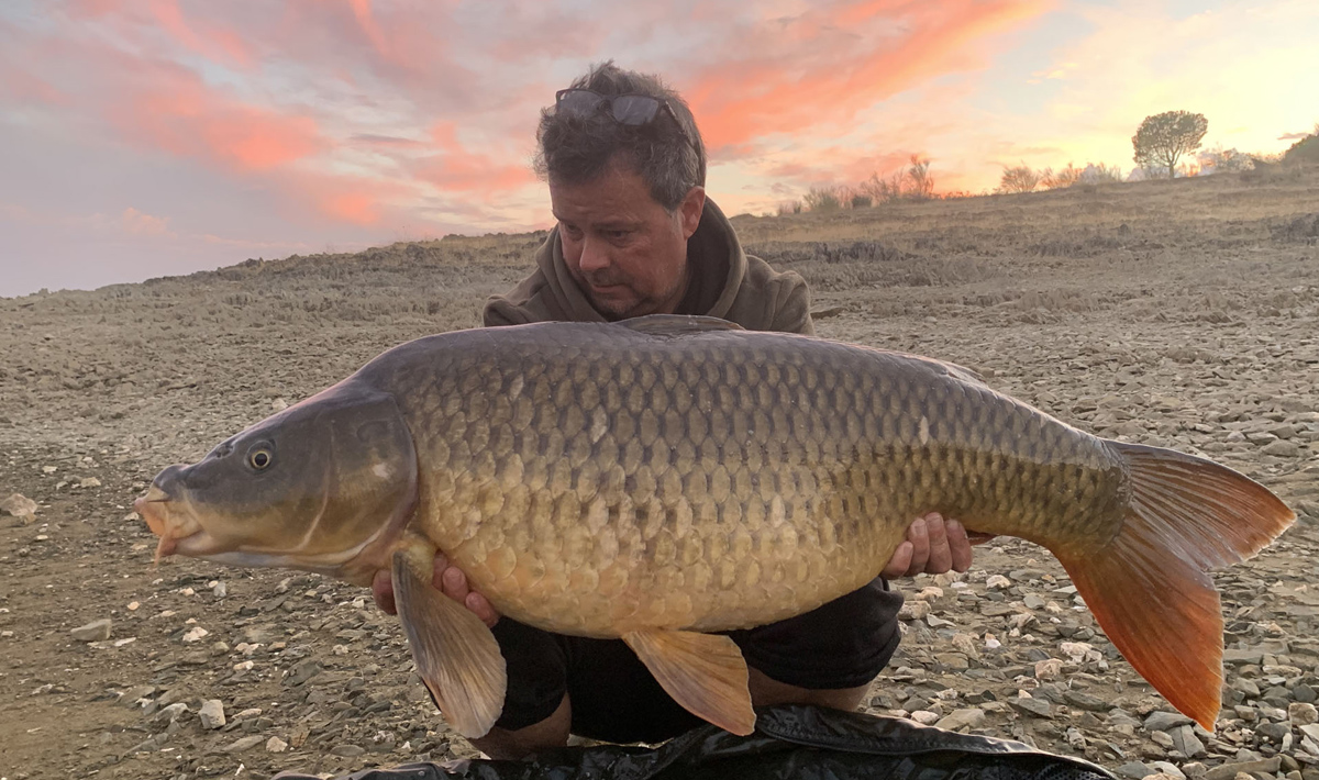 Karper Caravana De La Pesca Karper De Orellana
