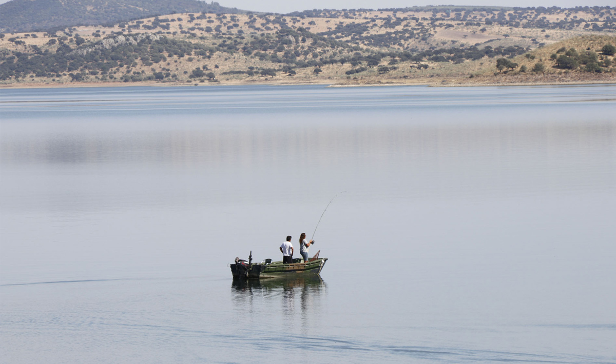 Sfeer Caravana De La Pesca Sfeer Orellana Spanje